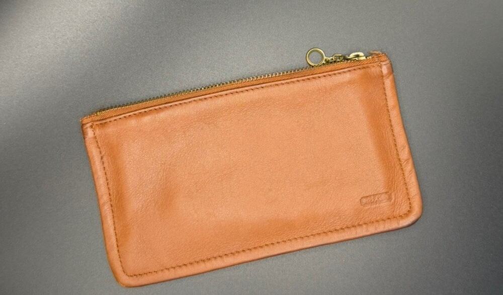 Coach Women's Leather vintage make up Case light brown zip wallet bag